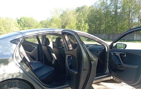 Hyundai Elantra V, 2011 год, 900 000 рублей, 2 фотография