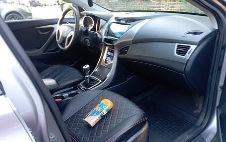 Hyundai Elantra V, 2011 год, 900 000 рублей, 13 фотография