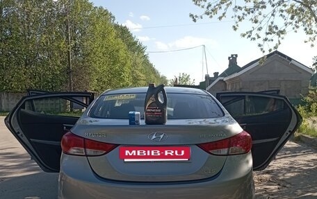 Hyundai Elantra V, 2011 год, 900 000 рублей, 8 фотография