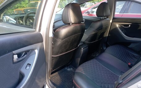 Hyundai Elantra V, 2011 год, 900 000 рублей, 18 фотография