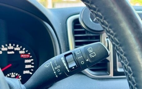 KIA Sportage IV рестайлинг, 2018 год, 2 400 000 рублей, 32 фотография