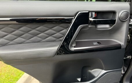 Toyota Land Cruiser 200, 2019 год, 7 800 000 рублей, 10 фотография