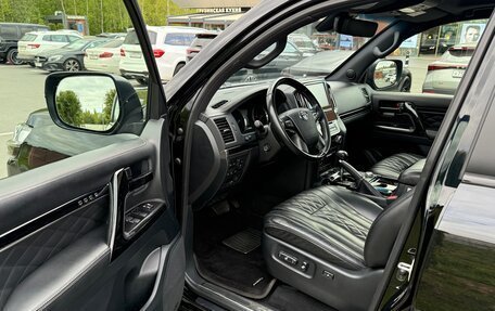 Toyota Land Cruiser 200, 2019 год, 7 800 000 рублей, 6 фотография