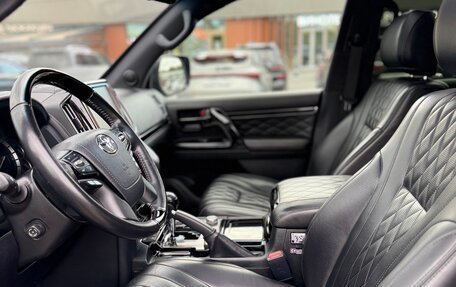 Toyota Land Cruiser 200, 2019 год, 7 800 000 рублей, 31 фотография