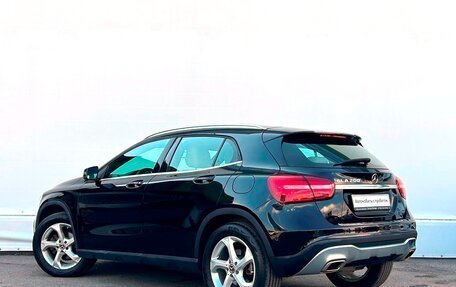 Mercedes-Benz GLA, 2019 год, 2 398 700 рублей, 4 фотография