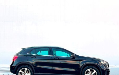 Mercedes-Benz GLA, 2019 год, 2 398 700 рублей, 12 фотография