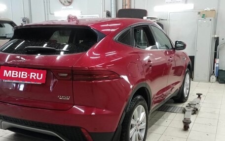 Jaguar E-Pace, 2018 год, 2 350 000 рублей, 3 фотография