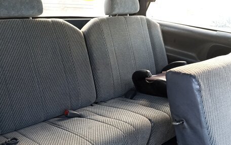 Toyota Previa II, 1996 год, 385 000 рублей, 3 фотография