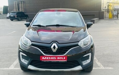 Renault Kaptur I рестайлинг, 2017 год, 1 530 000 рублей, 2 фотография