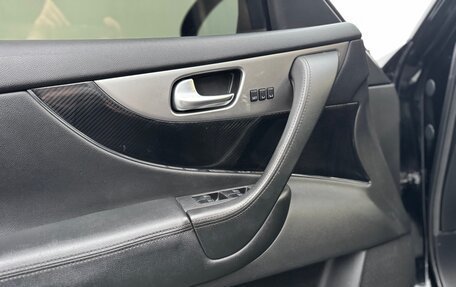 Infiniti QX70, 2014 год, 2 250 000 рублей, 14 фотография