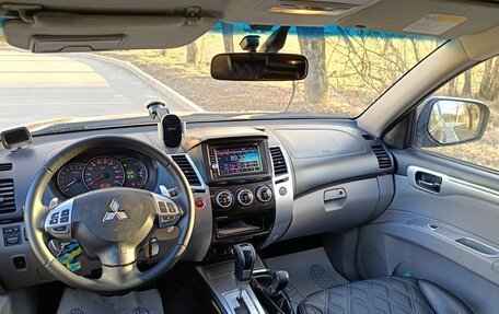 Mitsubishi Pajero Sport II рестайлинг, 2013 год, 1 499 999 рублей, 15 фотография