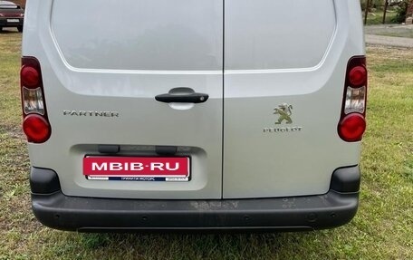 Peugeot Partner II рестайлинг 2, 2021 год, 1 600 000 рублей, 3 фотография