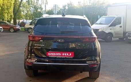 KIA Sportage IV рестайлинг, 2020 год, 2 700 000 рублей, 5 фотография