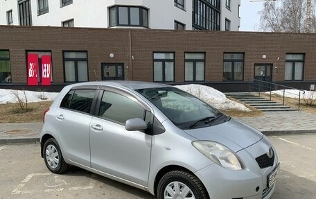 Toyota Vitz, 2005 год, 630 000 рублей, 3 фотография