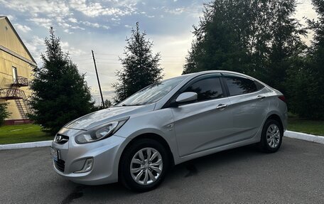 Hyundai Solaris II рестайлинг, 2013 год, 950 000 рублей, 4 фотография