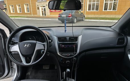 Hyundai Solaris II рестайлинг, 2013 год, 950 000 рублей, 12 фотография