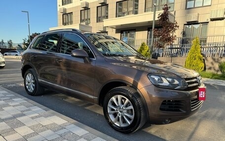 Volkswagen Touareg III, 2011 год, 2 300 000 рублей, 1 фотография