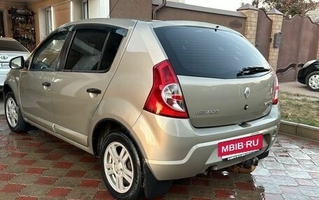 Renault Logan I, 2010 год, 600 000 рублей, 2 фотография