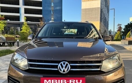 Volkswagen Touareg III, 2011 год, 2 300 000 рублей, 3 фотография