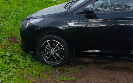 Hyundai Solaris II рестайлинг, 2021 год, 1 799 999 рублей, 7 фотография