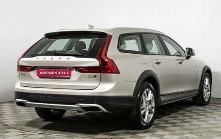 Volvo V90 Cross Country I рестайлинг, 2017 год, 3 300 000 рублей, 5 фотография