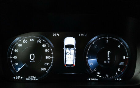 Volvo V90 Cross Country I рестайлинг, 2017 год, 3 300 000 рублей, 12 фотография