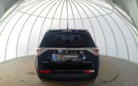Mitsubishi Outlander III рестайлинг 3, 2013 год, 1 280 000 рублей, 7 фотография