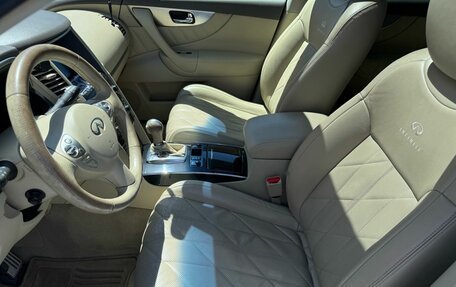 Infiniti FX II, 2008 год, 1 600 000 рублей, 10 фотография