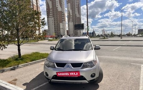 Mitsubishi Outlander III рестайлинг 3, 2007 год, 880 000 рублей, 2 фотография