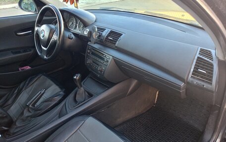 BMW 1 серия, 2005 год, 850 000 рублей, 2 фотография