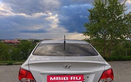 Hyundai Solaris II рестайлинг, 2013 год, 720 000 рублей, 5 фотография