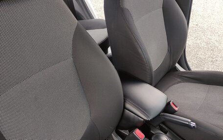 Hyundai Solaris II рестайлинг, 2013 год, 720 000 рублей, 15 фотография