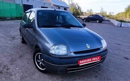 Renault Clio III, 1999 год, 240 000 рублей, 2 фотография