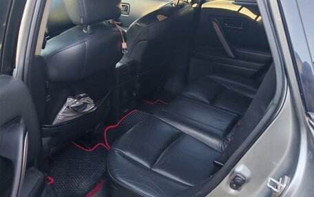 Infiniti FX I, 2004 год, 560 000 рублей, 17 фотография