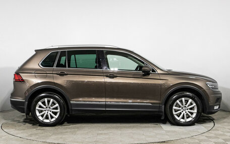 Volkswagen Tiguan II, 2017 год, 2 395 000 рублей, 4 фотография