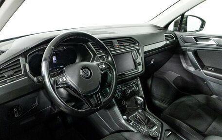 Volkswagen Tiguan II, 2017 год, 2 395 000 рублей, 11 фотография