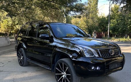 Toyota Land Cruiser Prado 120 рестайлинг, 2003 год, 2 500 000 рублей, 3 фотография