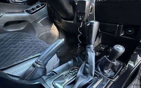 Toyota Land Cruiser Prado 120 рестайлинг, 2003 год, 2 500 000 рублей, 17 фотография