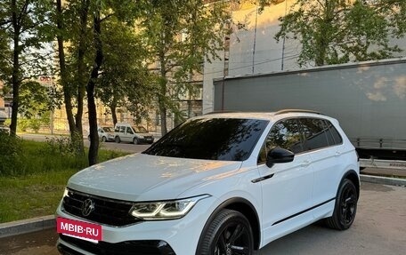 Volkswagen Tiguan II, 2021 год, 4 900 000 рублей, 5 фотография