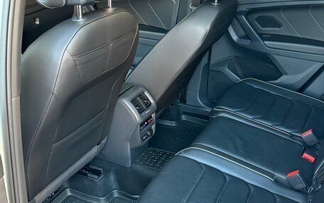 Volkswagen Tiguan II, 2021 год, 4 900 000 рублей, 9 фотография
