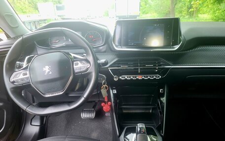 Peugeot 2008 II, 2021 год, 1 300 000 рублей, 15 фотография