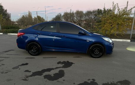 Hyundai Solaris II рестайлинг, 2011 год, 850 000 рублей, 4 фотография