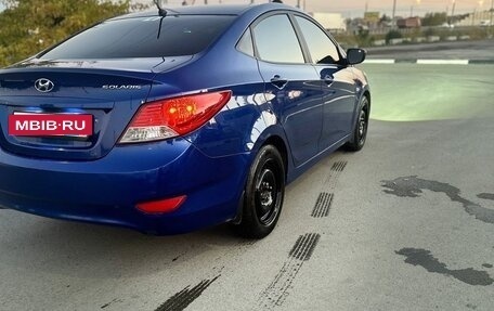 Hyundai Solaris II рестайлинг, 2011 год, 850 000 рублей, 3 фотография