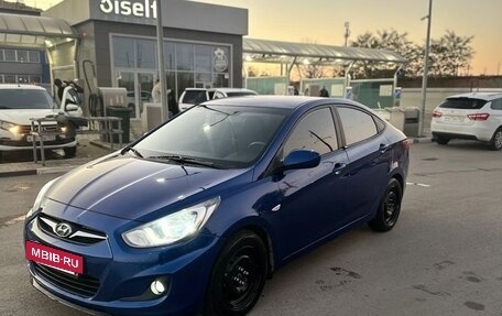 Hyundai Solaris II рестайлинг, 2011 год, 850 000 рублей, 6 фотография