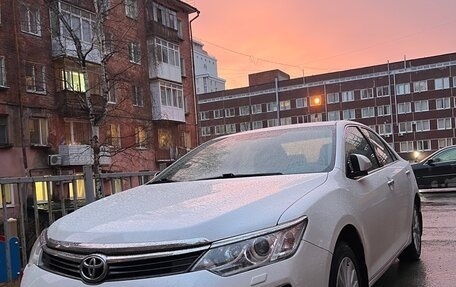 Toyota Camry, 2015 год, 2 300 000 рублей, 6 фотография