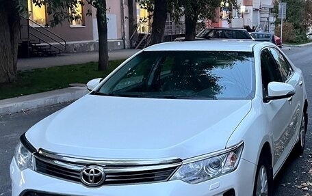 Toyota Camry, 2015 год, 2 300 000 рублей, 7 фотография