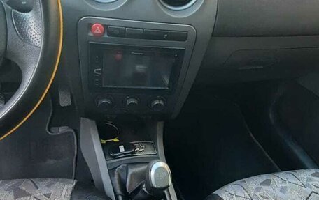 SEAT Ibiza III рестайлинг, 2007 год, 420 000 рублей, 14 фотография