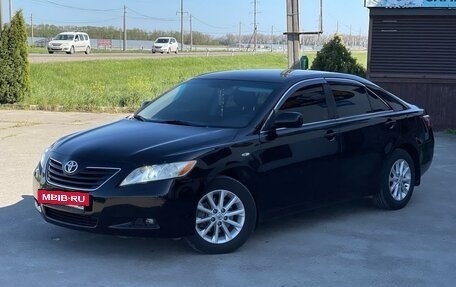 Toyota Camry, 2008 год, 1 250 000 рублей, 2 фотография