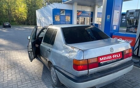 Volkswagen Vento, 1993 год, 85 000 рублей, 4 фотография