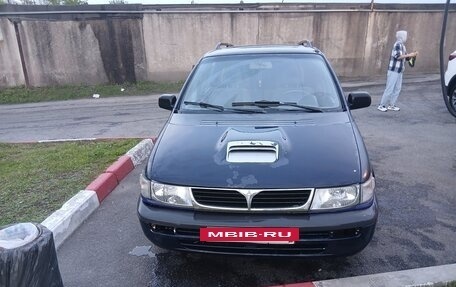 Mitsubishi Space Wagon III, 1994 год, 220 000 рублей, 2 фотография
